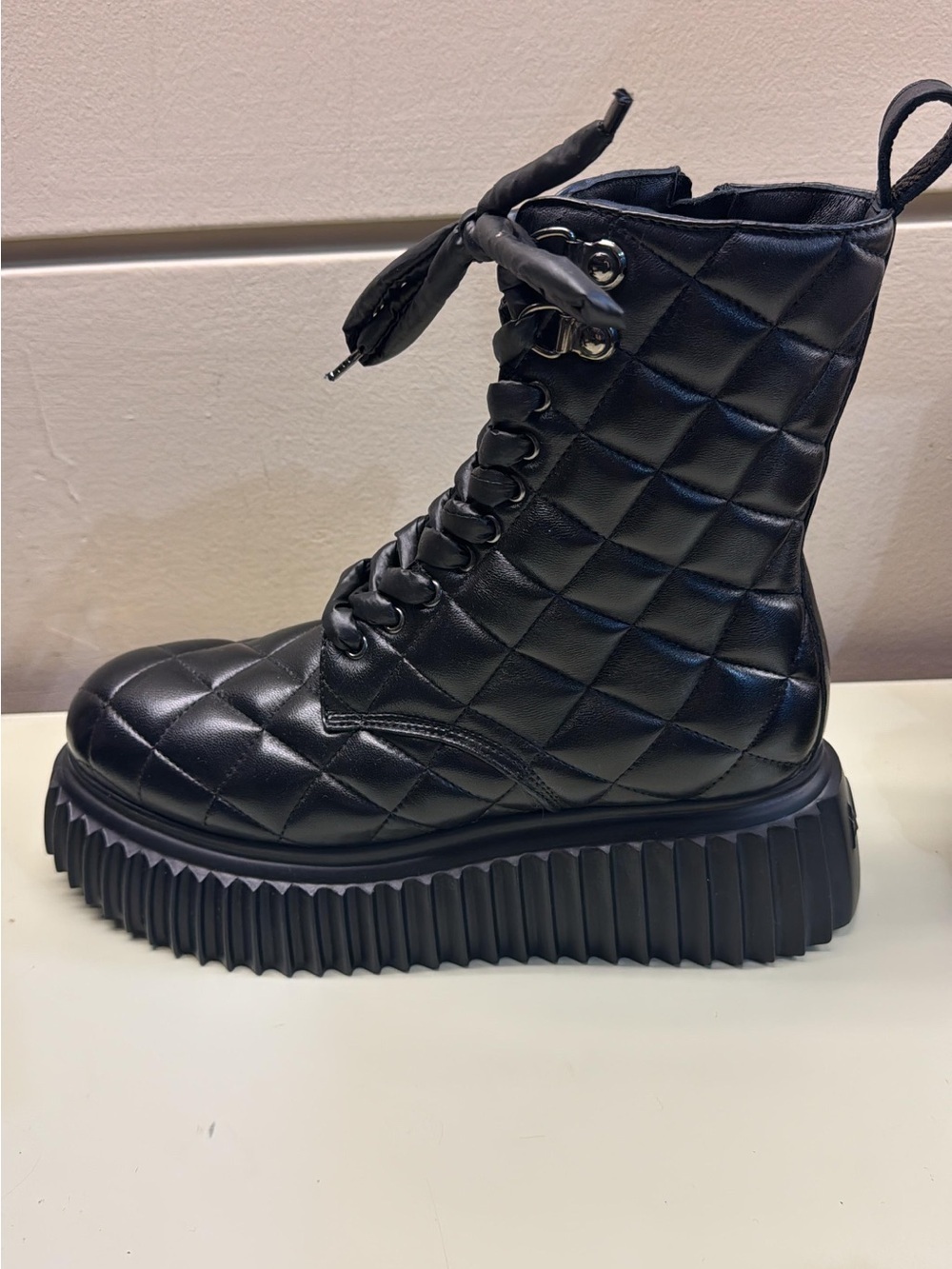 Agl Black Quilted Lace-Up Platform Combat Boots made in Italy - Picture 5 of 6